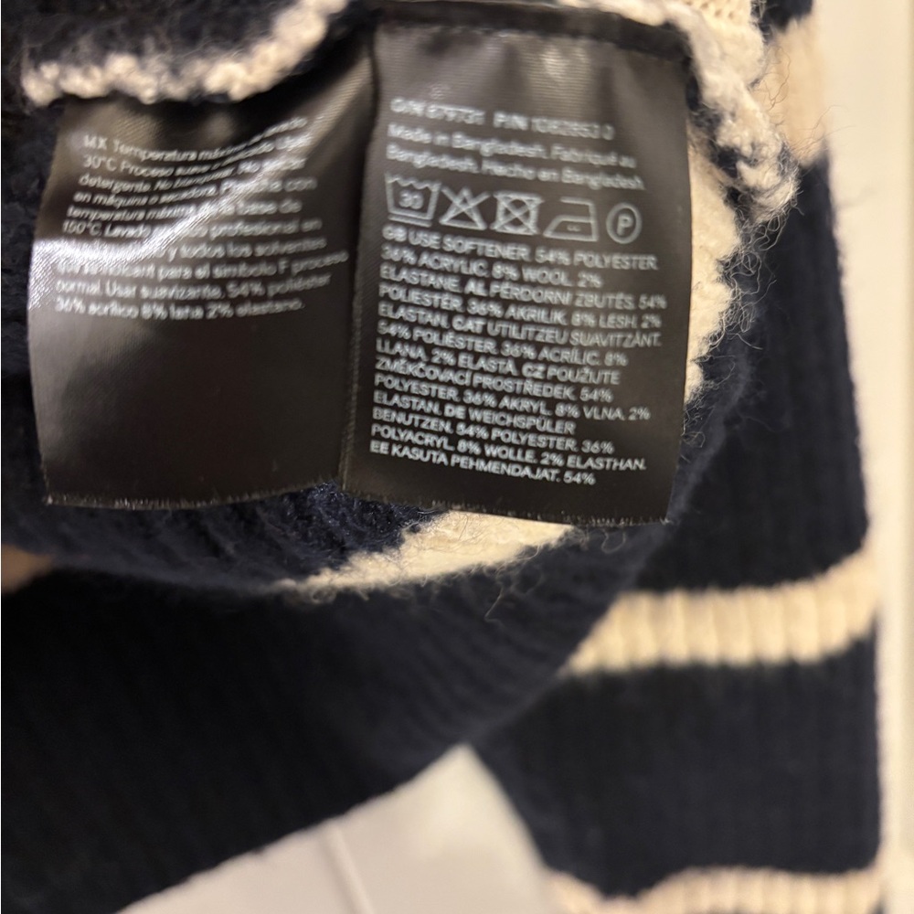 H&M Navy and Cream Striped Knit Sweater LARGE - Picture 3 of 6